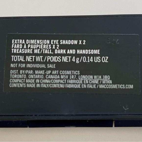 MAC Extra Dimension Eye Shadow x 2
Treasure Me/Tall, Dark and Handsome - Picture 2 of 3